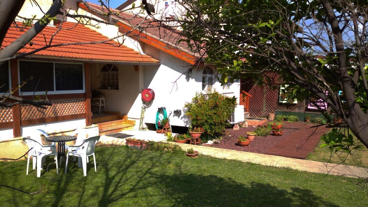 Jordan Valley One Room Apartment Menahemya Exterior photo
