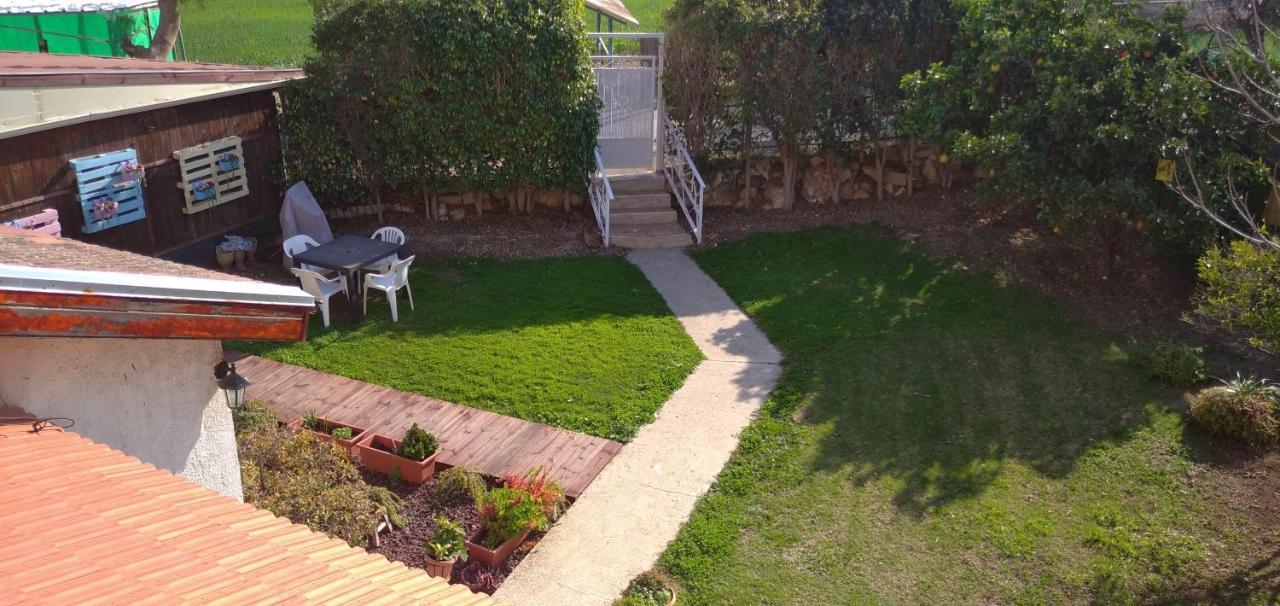 Jordan Valley One Room Apartment Menahemya Exterior photo